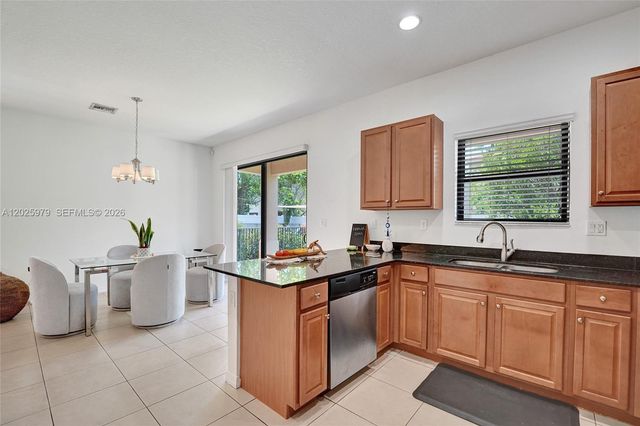 650 NE 191st Ter, Miami, FL 33179