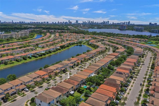 650 NE 191st Ter, Miami, FL 33179