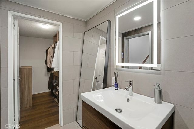 10926 Bluffside Drive 35, Studio City, CA 91604