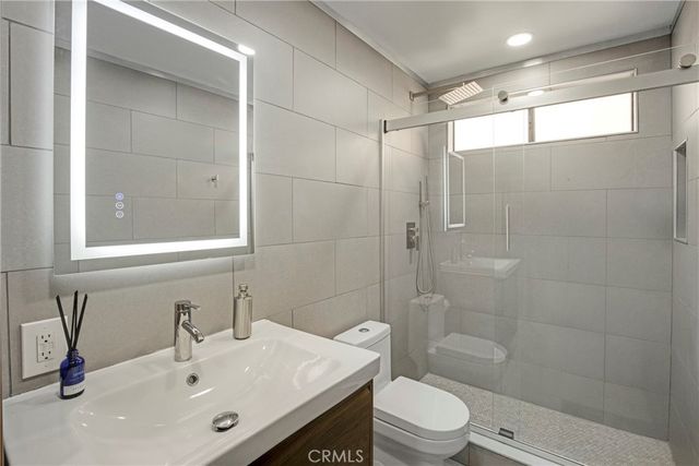 10926 Bluffside Drive 35, Studio City, CA 91604