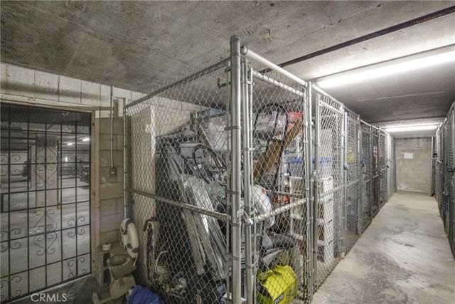 10926 Bluffside Drive 35, Studio City, CA 91604