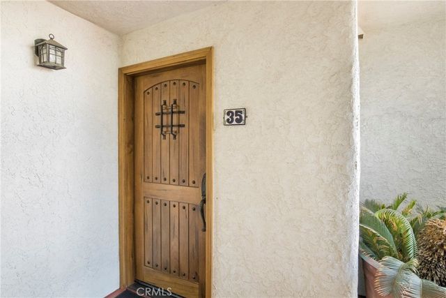 10926 Bluffside Drive 35, Studio City, CA 91604