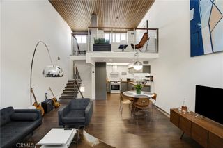 10926 Bluffside Drive 35, Studio City, CA 91604