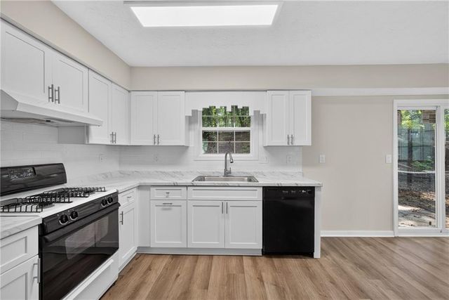 184 Timothy Lane NW, Lilburn, GA 30047