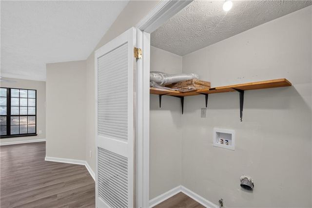 184 Timothy Lane NW, Lilburn, GA 30047