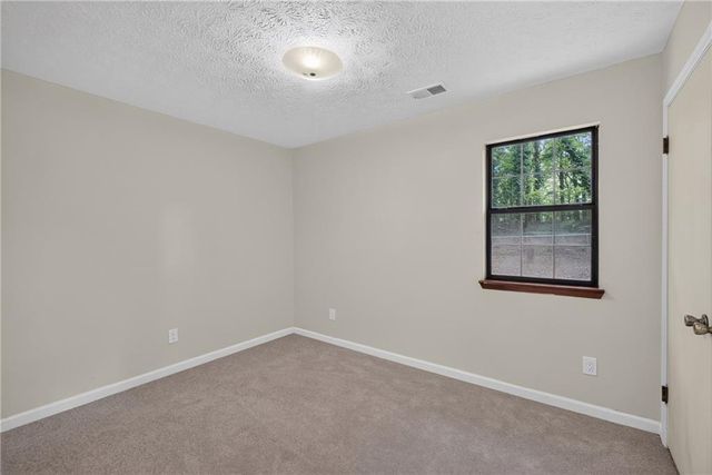 184 Timothy Lane NW, Lilburn, GA 30047