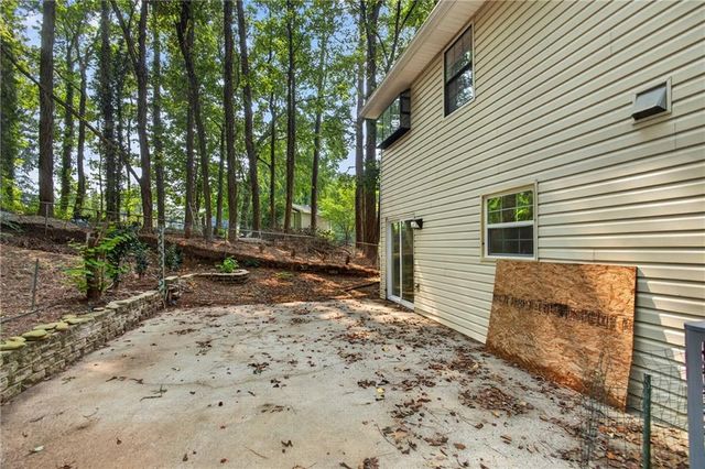 184 Timothy Lane NW, Lilburn, GA 30047