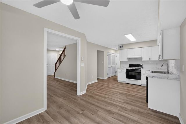 184 Timothy Lane NW, Lilburn, GA 30047