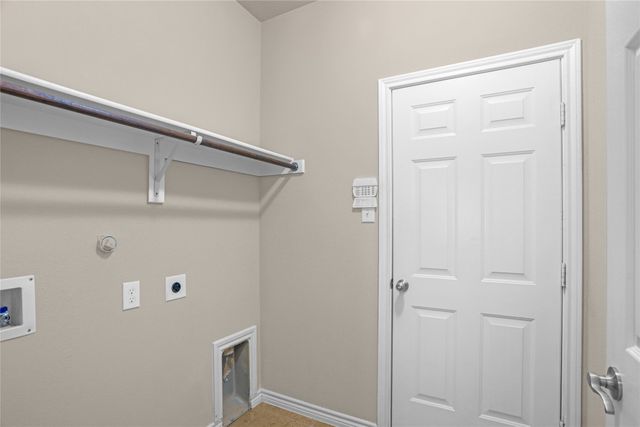 613 Gene Autry Lane, Murphy, TX 75094