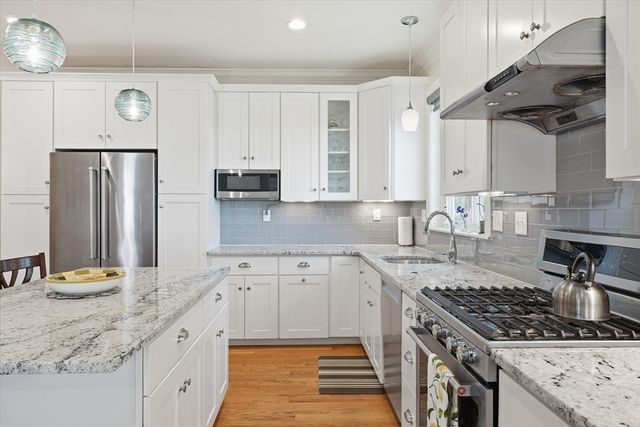 26 Clarks Hill Lane 26, Framingham, MA 01702