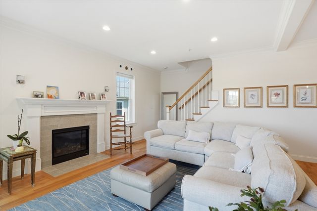 26 Clarks Hill Lane 26, Framingham, MA 01702