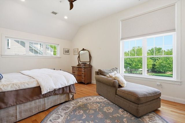 26 Clarks Hill Lane 26, Framingham, MA 01702