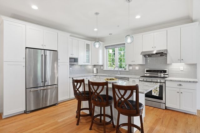 26 Clarks Hill Lane 26, Framingham, MA 01702