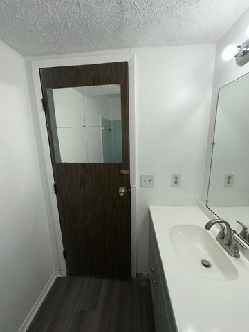 1031 Harold Dr, Nashville, TN 37217