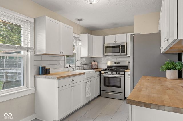1212 E Bradbury Avenue, Indianapolis, IN 46203
