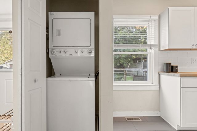 1212 E Bradbury Avenue, Indianapolis, IN 46203