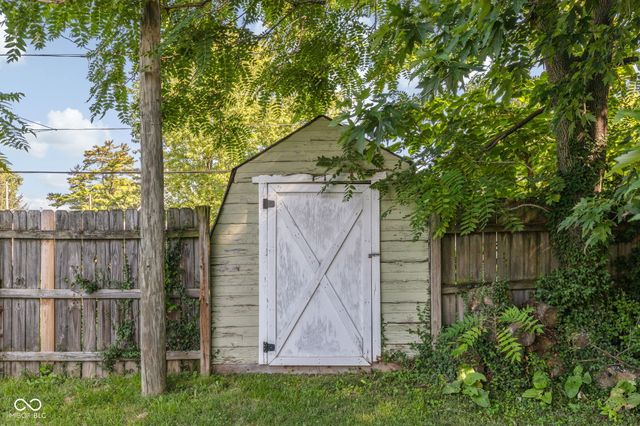 1212 E Bradbury Avenue, Indianapolis, IN 46203
