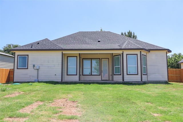 410 Simpson, Southmayd, TX 75092