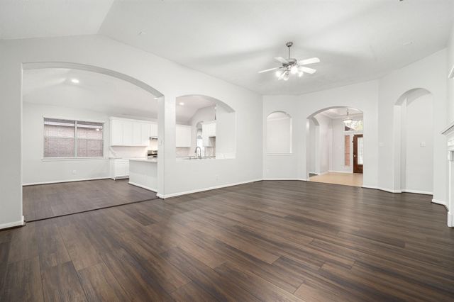 2010 Lincoln Crest Way, Sugar Land, TX 77498