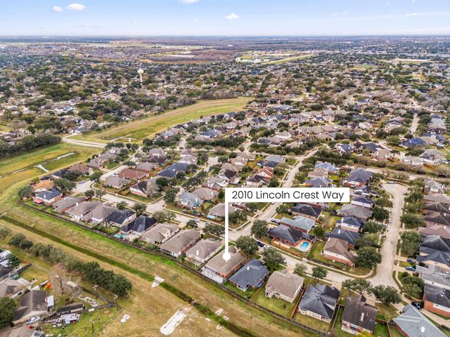 2010 Lincoln Crest Way, Sugar Land, TX 77498