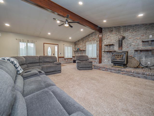 1762 COUNTY ROAD 2715, Moberly, MO 65270