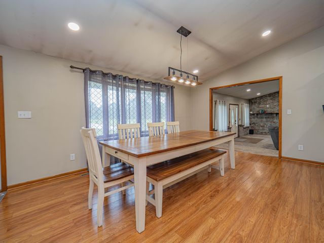 1762 COUNTY ROAD 2715, Moberly, MO 65270