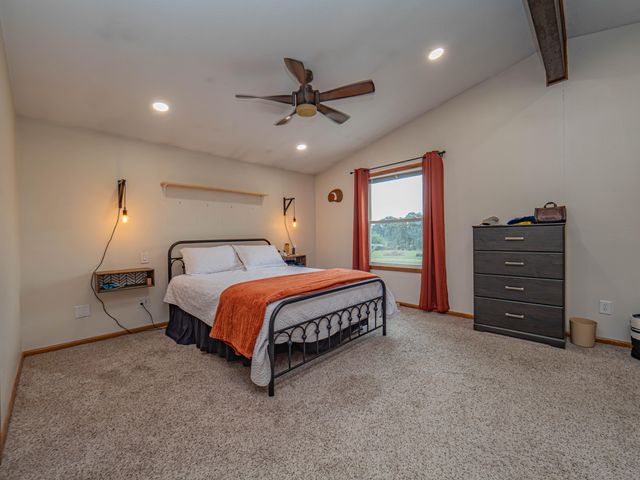 1762 COUNTY ROAD 2715, Moberly, MO 65270