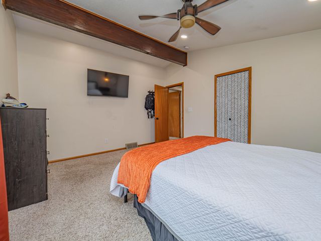 1762 COUNTY ROAD 2715, Moberly, MO 65270