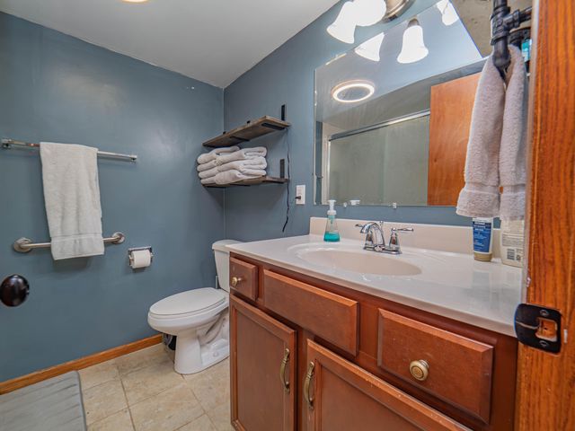 1762 COUNTY ROAD 2715, Moberly, MO 65270