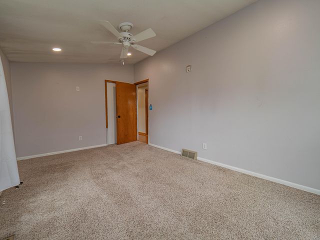 1762 COUNTY ROAD 2715, Moberly, MO 65270