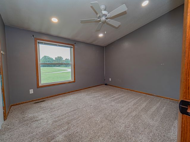 1762 COUNTY ROAD 2715, Moberly, MO 65270