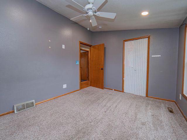 1762 COUNTY ROAD 2715, Moberly, MO 65270