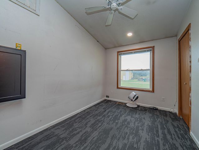 1762 COUNTY ROAD 2715, Moberly, MO 65270