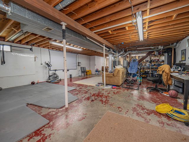 1762 COUNTY ROAD 2715, Moberly, MO 65270