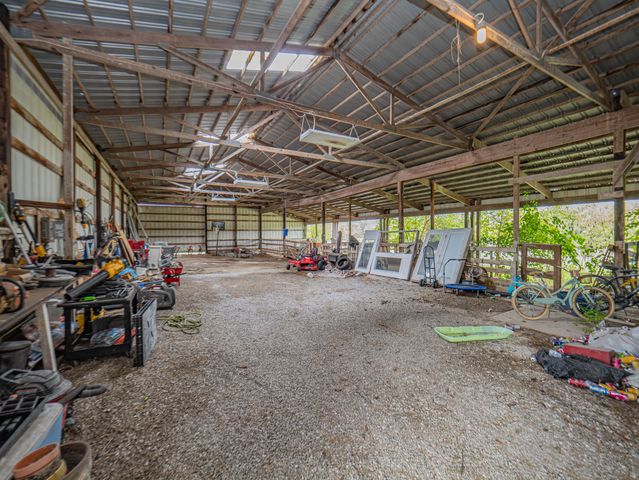 1762 COUNTY ROAD 2715, Moberly, MO 65270