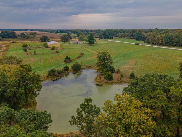 1762 COUNTY ROAD 2715, Moberly, MO 65270