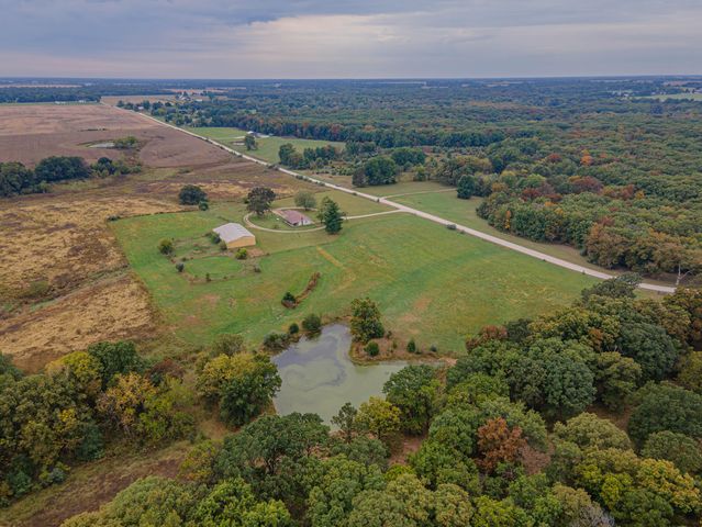 1762 COUNTY ROAD 2715, Moberly, MO 65270