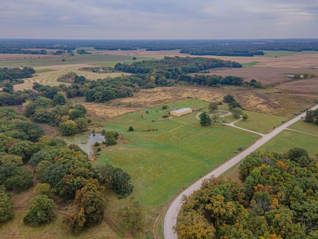 1762 COUNTY ROAD 2715, Moberly, MO 65270