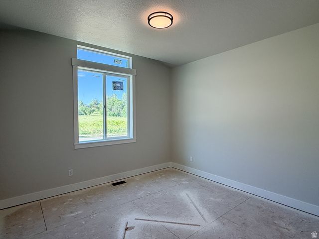 379 E SKYLINE DR, Brigham City, UT 84302