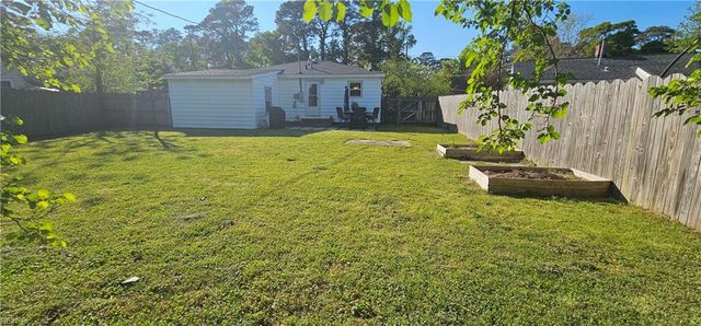 8248 Simons DR, Norfolk, VA 23505