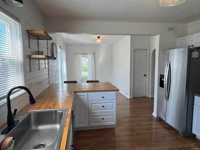 36 N Pearl Street, New Waverly, IN 46961