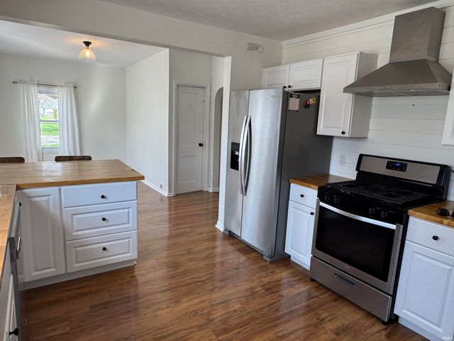 36 N Pearl Street, New Waverly, IN 46961