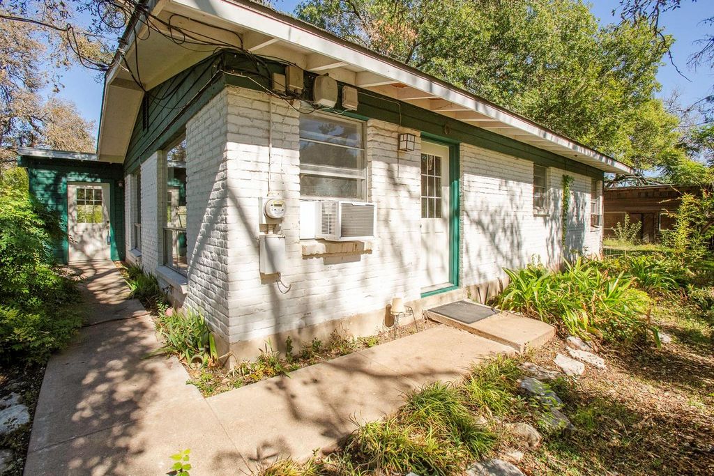7607 Forest Wood RD, Austin, TX 78745