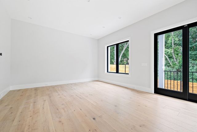 94 Thurston Rd 94, Newton, MA 02464
