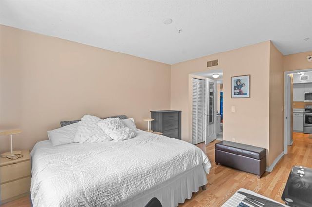 3874 Lyons Road 305-6, Coconut Creek, FL 33073