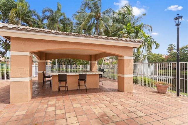 3874 Lyons Road 305-6, Coconut Creek, FL 33073