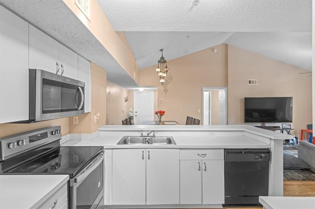 3874 Lyons Road 305-6, Coconut Creek, FL 33073