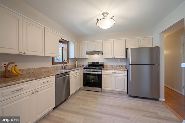 6725 PINE DR, Columbia, MD 21046