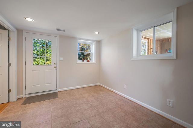 6725 PINE DR, Columbia, MD 21046