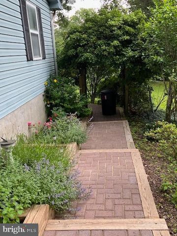 6725 PINE DR, Columbia, MD 21046